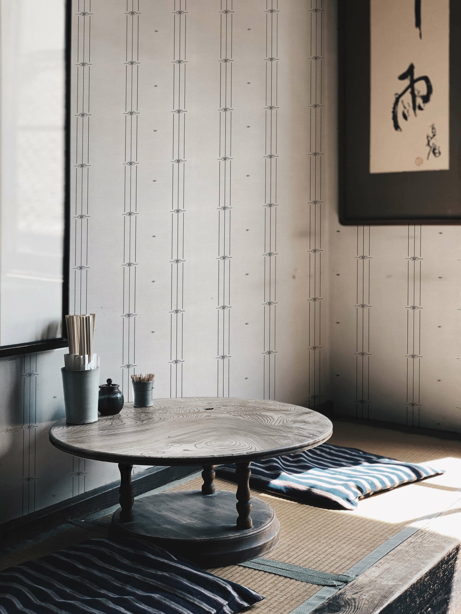 Carta-da-parati-Occhi-Ecru-cotone-MaVoix-essential-apartment-in-Paris-scaled