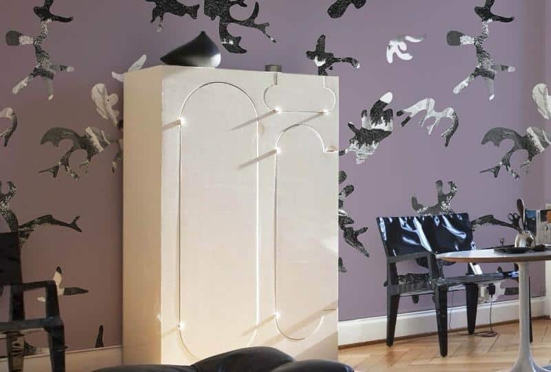 Find-me-in-the-Dark-Retro-Rosa-MaVoix-Wallpaper-by-Magnus-Gjoen-back-wardrobe-Spazio-Miscellanea