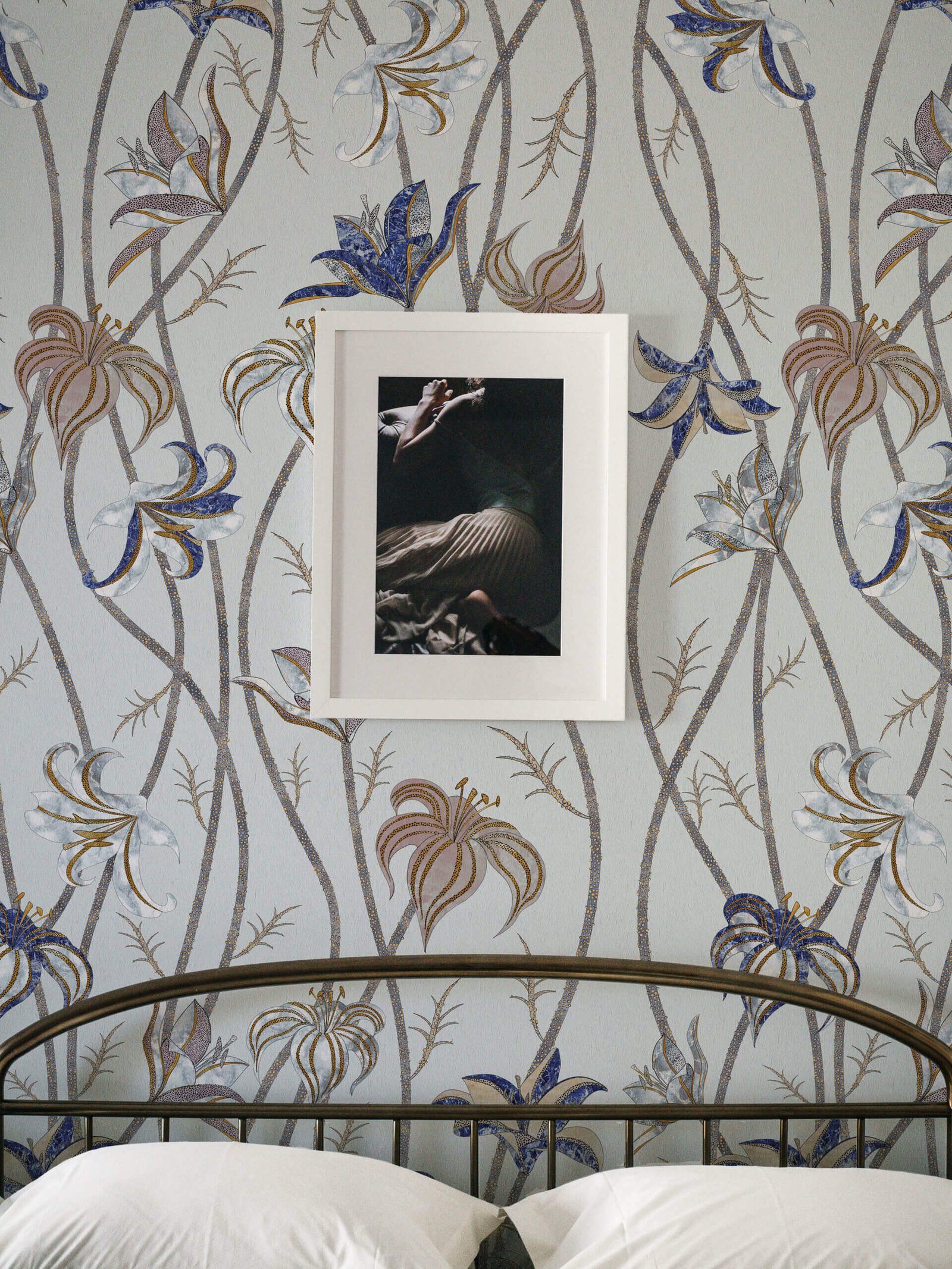 Fiori-Ghiaccio-MaVoix-carte-da-parati-bedroom-decor-wallpaper-2-scaled