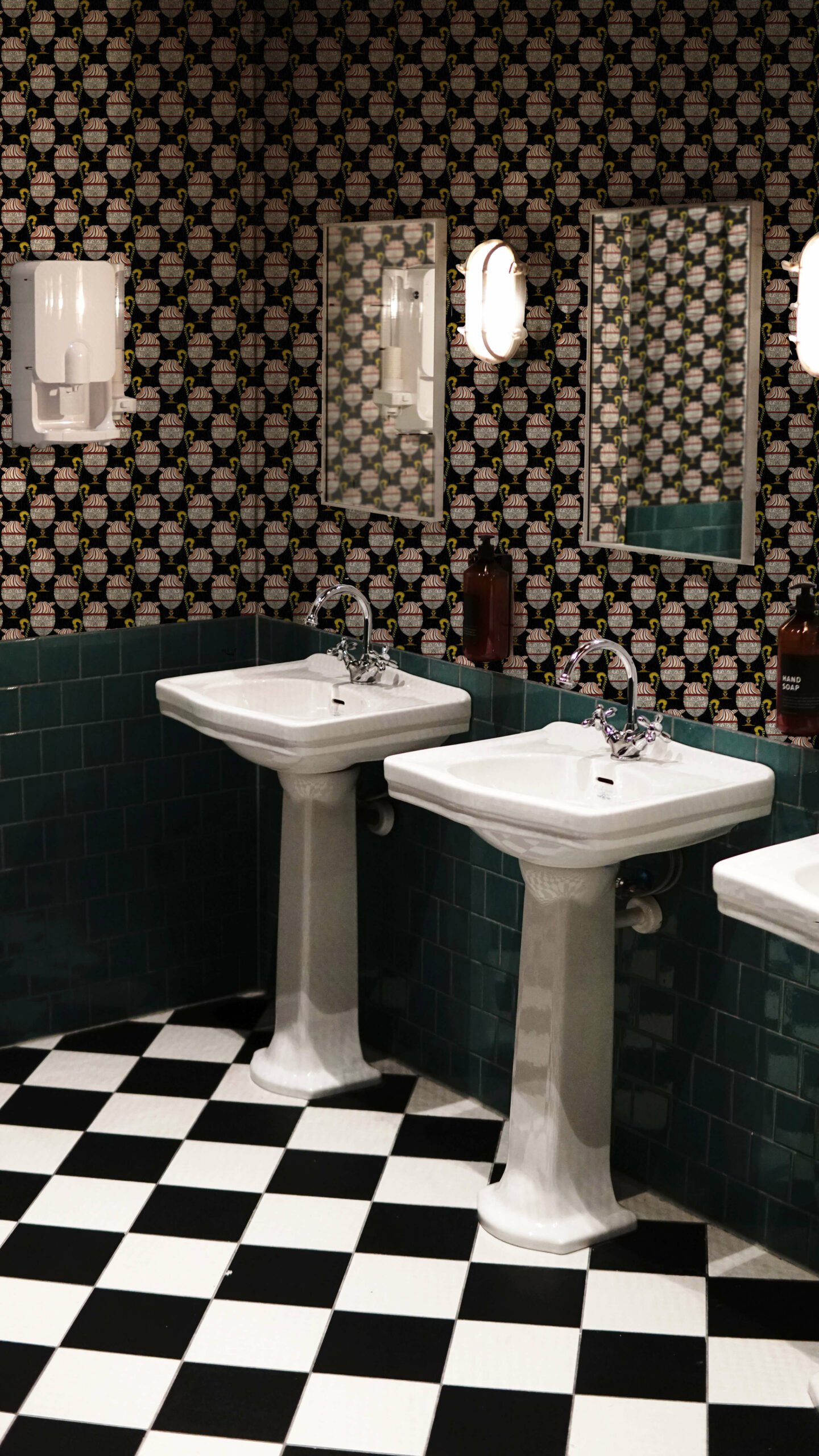 Carta da parati MaVoix - Fontana Nero Mezzanotte disegnata da Marika Tardio in Digital Art