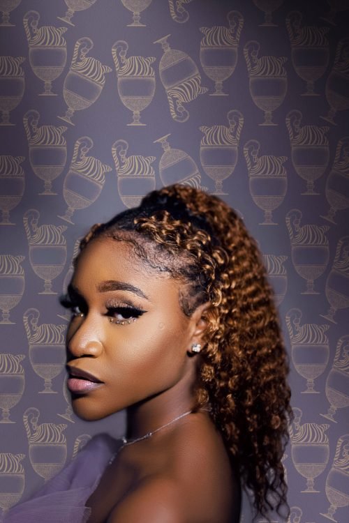 Carta-da-parati-Fontana-Orchidea-Cupa-MaVoix-wallpaper-Model-staging-scaled