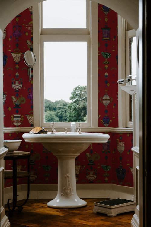 Ludovica-Rosso-Nobile-MaVoix-Wallpaper-bathroom-interior-design
